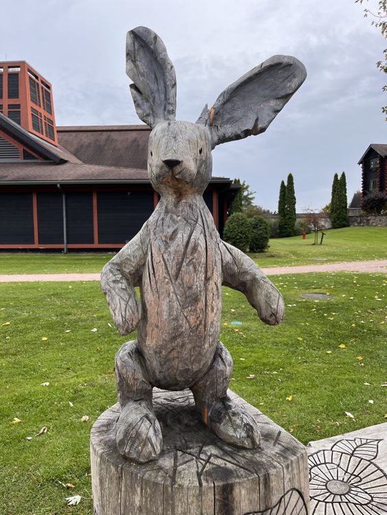 photo of a standing bunny carved out of wood